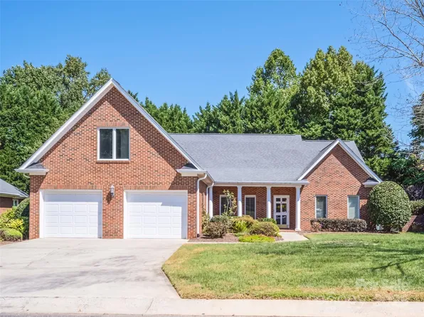 2131 Water Oak Ln, Gastonia, NC 28056