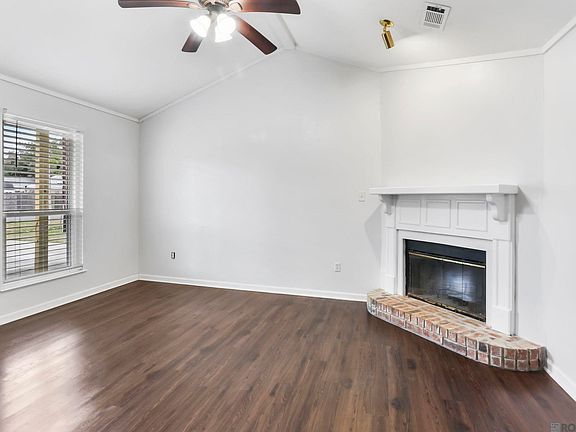 3rd image of 40157 Autumn Breeze Ave