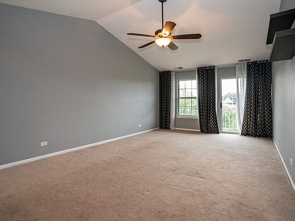 2nd image of 625 W Streamwood Blvd #A