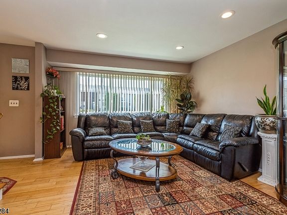 4th image of G8 Quincy Cir #8-G-8