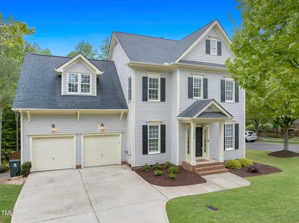 200 Edgepine Dr, Holly Springs, NC 27540