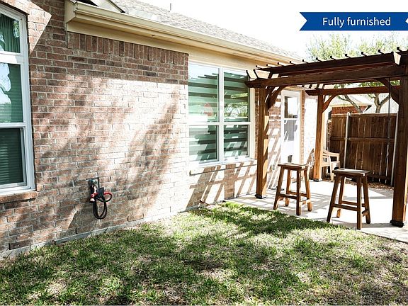 4th image of 2832 Fordham Rd