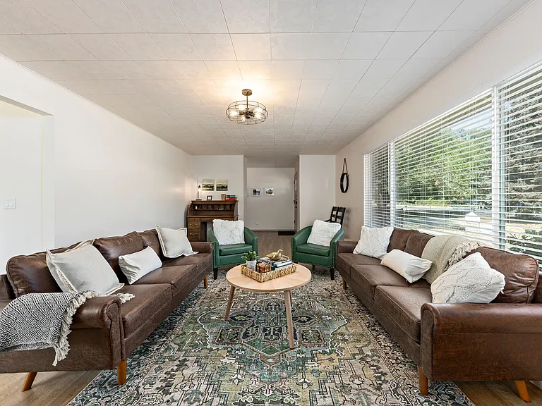 2087 Upper River Rd — Photo 9