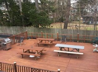 54 Chestnut St, Manchester, CT 06040