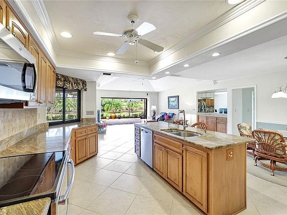 4th image of 2007 Duke DR