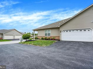 182 Meadowview Dr, Harrisburg, PA 17111