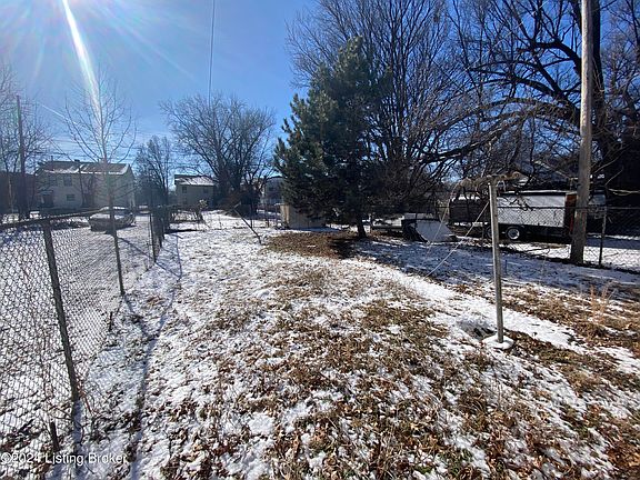 3rd image of 1542 Garland Ave