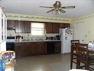 3rd image of 210 Greenwood Dr