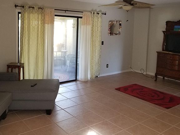 4th image of 20 Oakwood Park #20