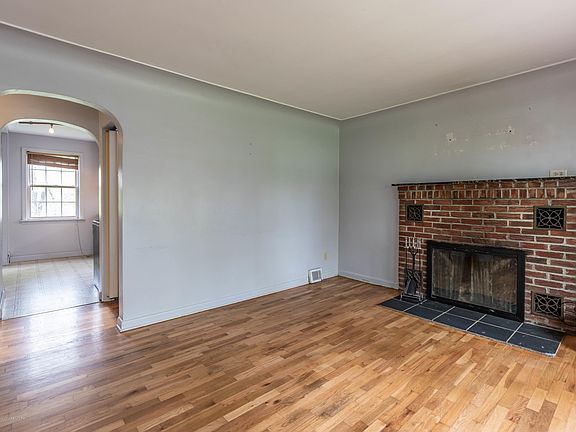 4th image of 4917 Eastlawn Dr