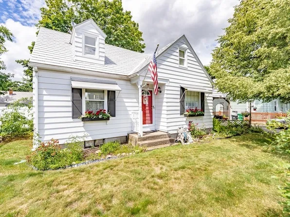 98 Clairmont Ave, Chicopee, MA 01013