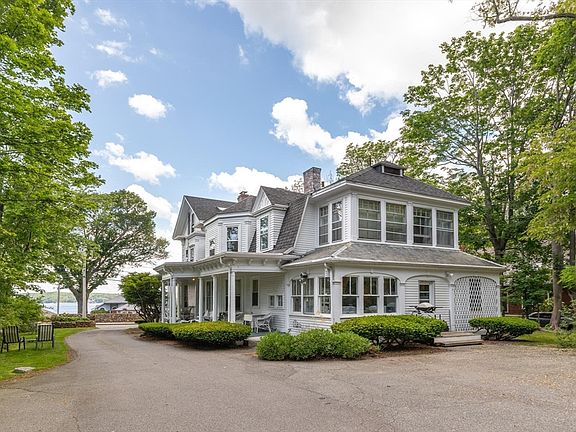 2nd image of 28 Eastern Point Rd