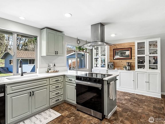 5th image of 4519 Ferndale Court SE