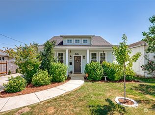 1208 N 2nd Ave, Kelso, WA