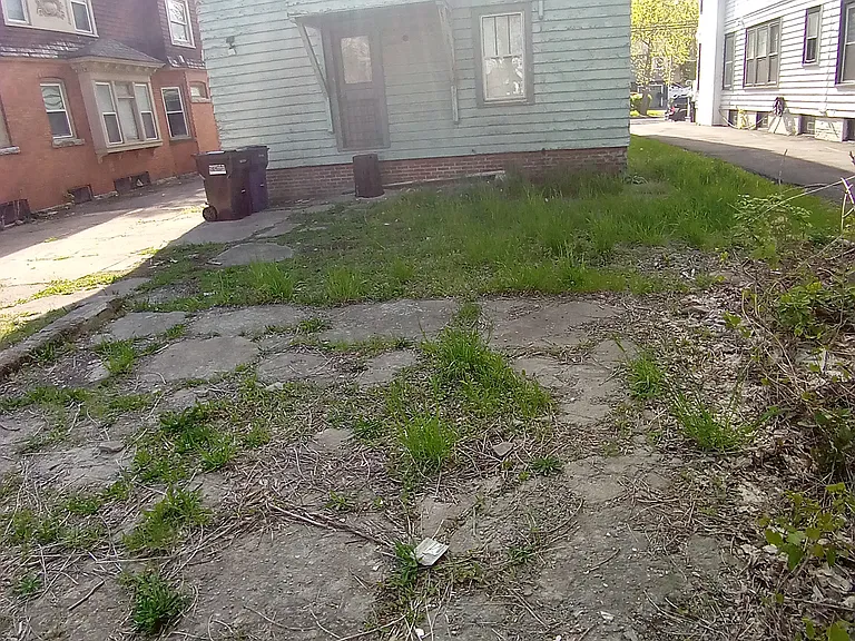 123 Onondaga Ave #2 — Photo 58