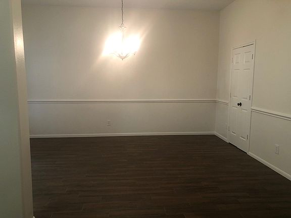 4th image of 12131 Browning Dr