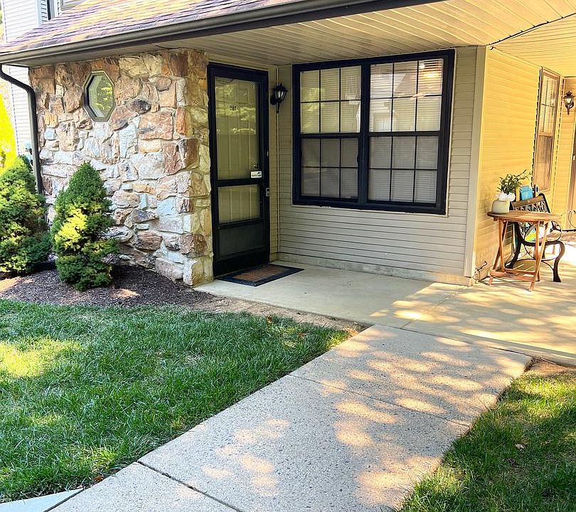 1st image of 281 Sassafras Ct