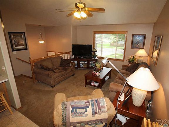 3rd image of 6001 S Cain Ave