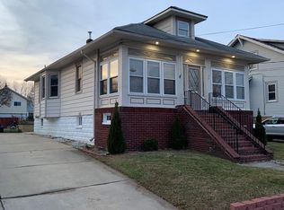 26 S Cedar Ave, Maple Shade, NJ 08052