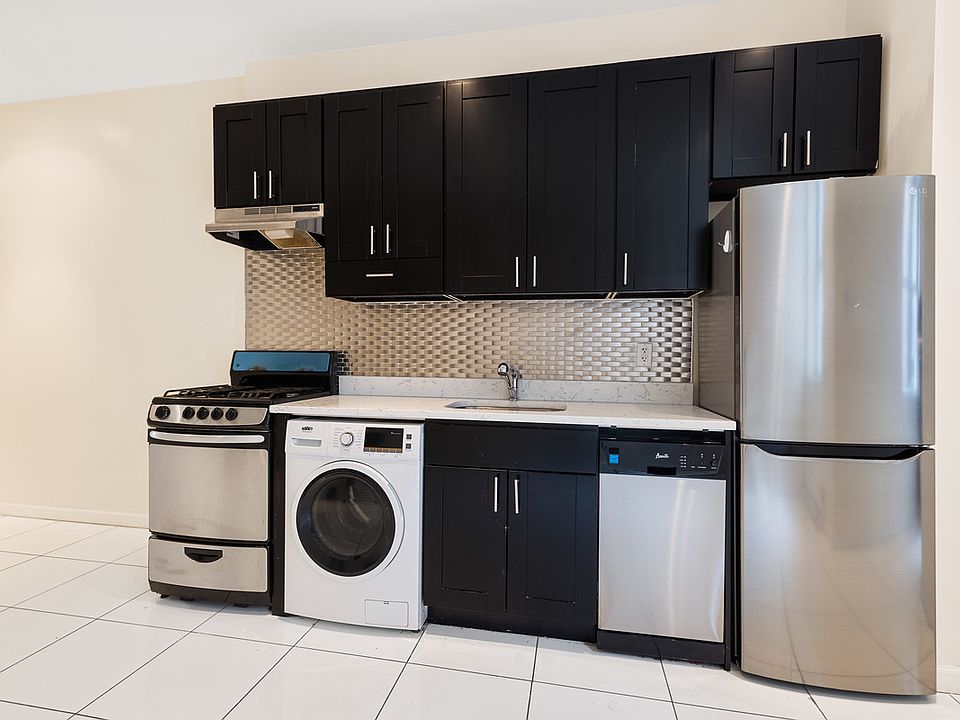 1st image of 138 W 109th St APT 4E