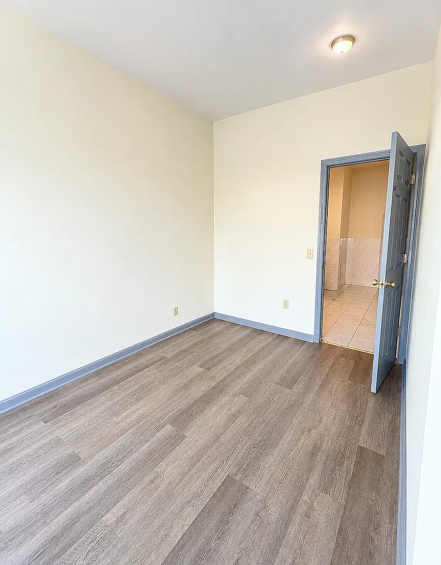 3 bed, 800 sqft, $1,400 — Photo 3