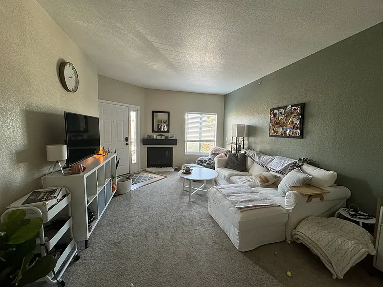 2428 W 82nd Pl #1B — Photo 4