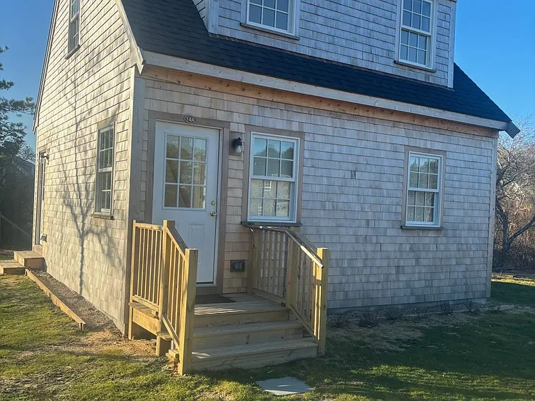 14 Brewster Rd — Photo 1