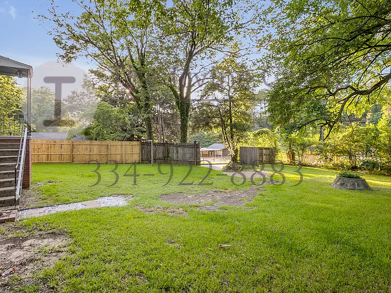 1501 Winona Ave — Photo 13
