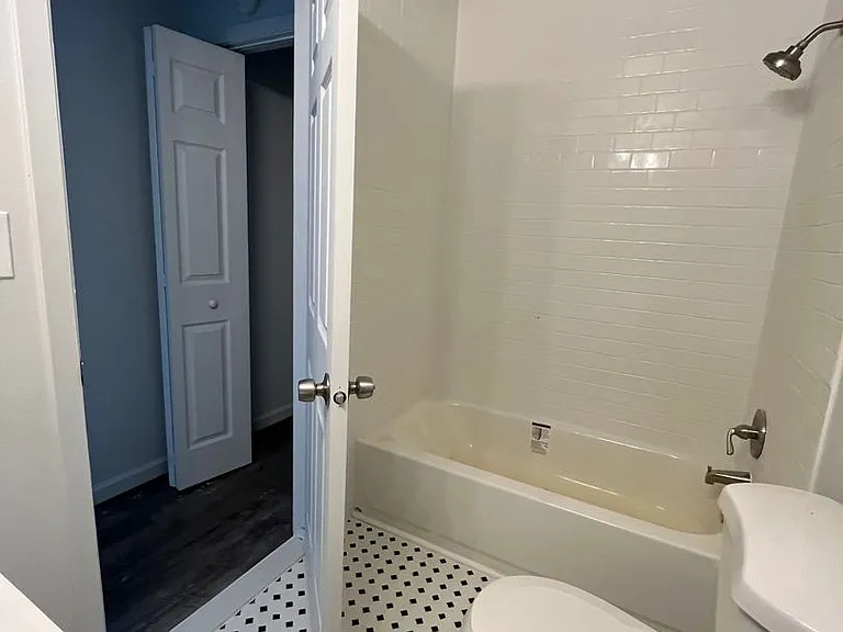 Apartments in the HEart of downtown Bozeman! — Photo 11