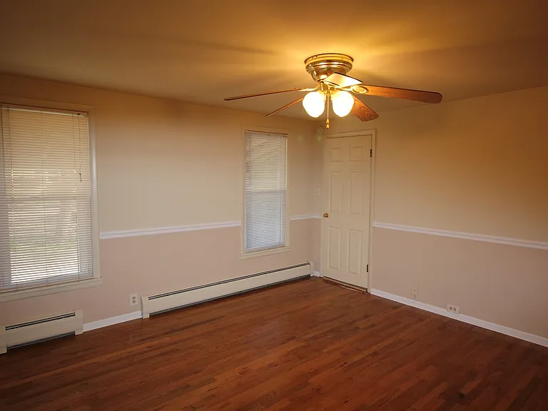 121 N Normal St — Photo 11