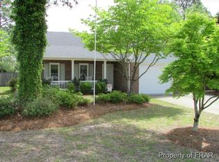 1313 Alexwood Dr, Hope Mills, NC 28348