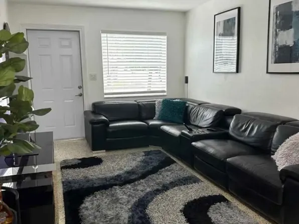 11267 SW 7th St, Miami, FL 33174