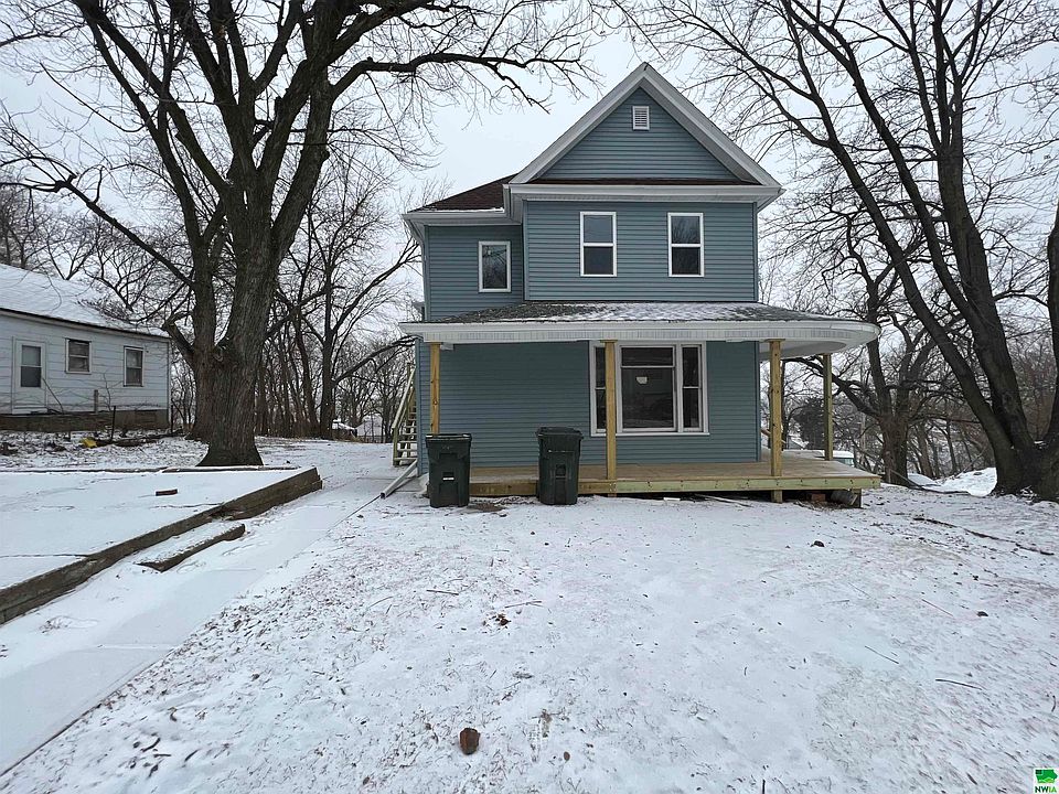 1st image of 100-02 W 14th St