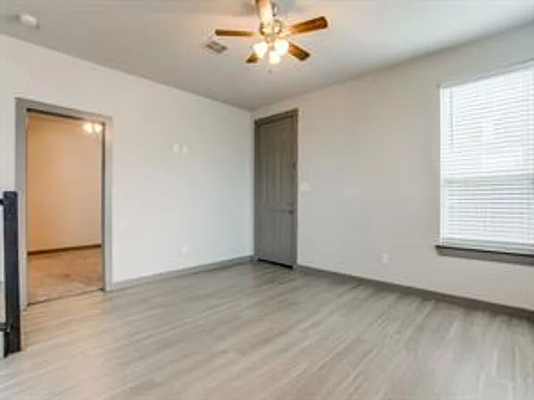 10604 Tube Dr — Photo 25