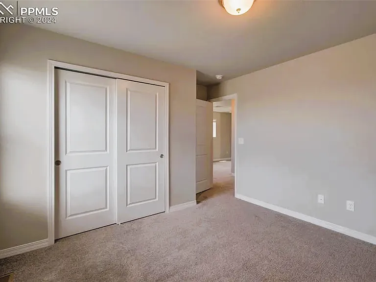 7813 Tent Rock — Photo 32