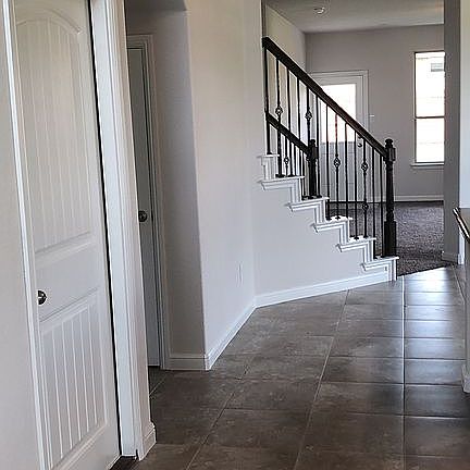 4th image of 1037 Cushing Dr