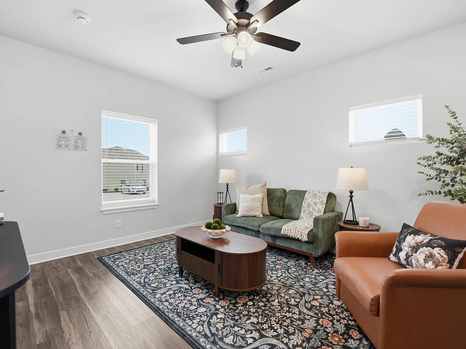 Barry West Townhomes — Photo 1