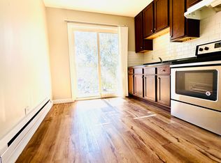 409 Inland Dr #2B, Wheeling, IL 60090