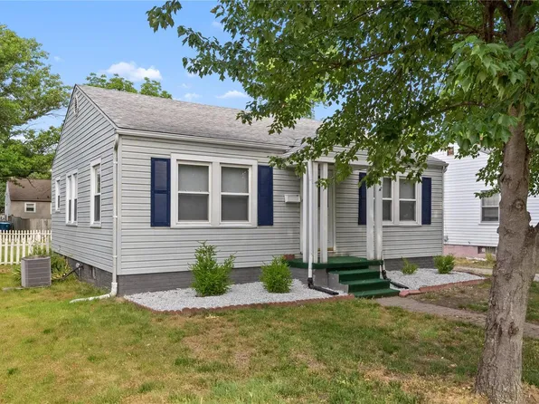 472 Tipton Ave, Wood River, IL 62095