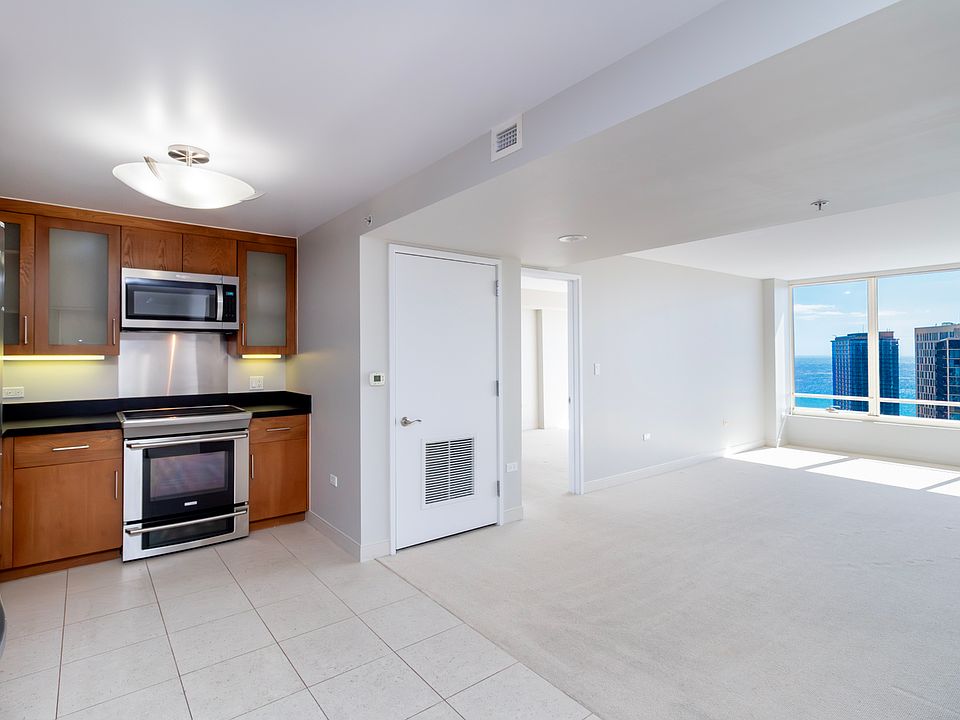 Open Floor Plan - Kitchen & Living Room
