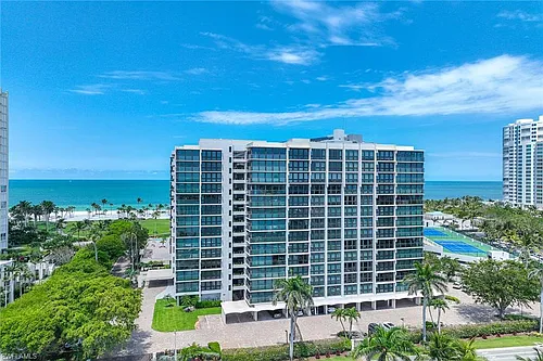4031 Gulf Shore Blvd N Photo 1