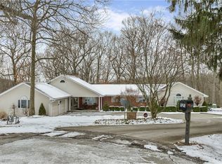 121 McKenney Dr, Beaver, PA 15009