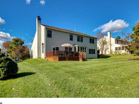 2nd image of 613 Parkview Way