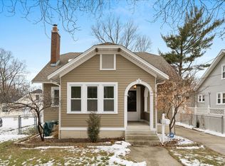 12 N Edison Ave, Elgin, IL 60123