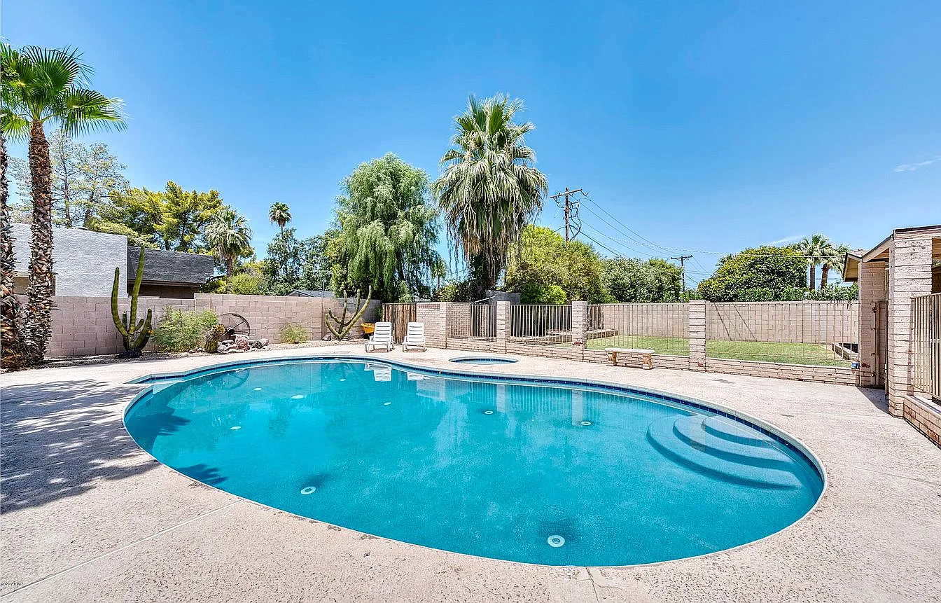 4 bed, 1853 sqft, $4,599 — Photo 1