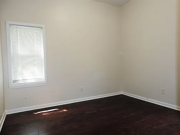 1810 Magazine St — Photo 12