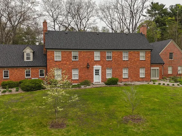 26937 Dutch Settlement St, Dowagiac, MI 49047