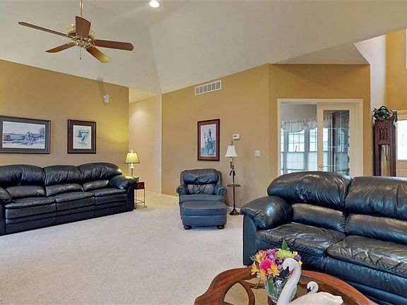 5th image of 3409 Spruce Ct