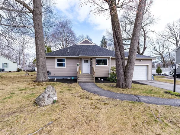 38 Hapgood Rd, Worcester, MA 01605