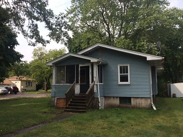 3022 Elizabeth Ave photo 1